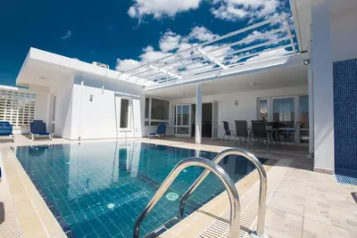 Image de Maison de vacances Ayia Napa pour 1 - 8 personnes avec 4 chambres Ă coucher - Maison de vacances