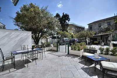 Image de Casa Fioretta: A graceful two-story apartment situated at a short distance from the beach, with Free Wi-Fi.