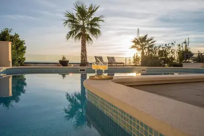 Image de Maison de vacances Makarska pour 1 - 10 personnes avec 5 chambres à coucher - Maison de vacances
