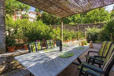 Image de Appartement de vacances pour 4 personnes env. 100 qmà Dubrovnik-Babin Kuk, Dalmatie (Sud de la Dalmatie)