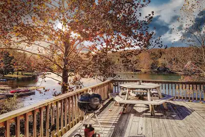 Image de Kayaks-Lakefront Home - Kiwanie Lodge West
