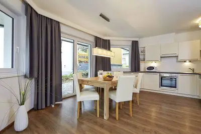 Image de Balcony apartment 6-8 pers on the slopes, 3 bedrooms, ski & bike accomodation
