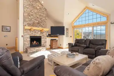 Image de Fun pet friendly 4 bedroom hot tub and Air Conditioning
