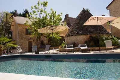 Image de Gîte au calme avec piscine et Spa au centre du triangle d'or du Périgord noir