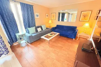 Image de Poolside Condo + Free Golf
