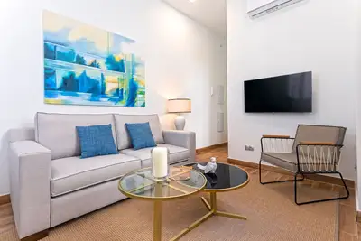 Image de Modern apartment near city center. Recaredo Vii