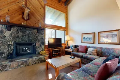 Image de Rainbow Villas 4 Rustic and Comfortable, Walk to Canyon Lodge by RedAwning