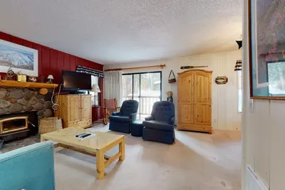 Image de Summit 237 Pet-Friendly, Rustic, On Free Shuttle Route by RedAwning