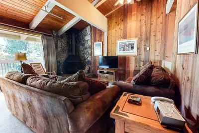 Image de Villa de los Pinos 30 Great Complex Amenities, Walk to Town by RedAwning