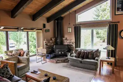 Image de Chateau Blanc 25 Cozy with Gorgeous Mountain Views, On the Shuttle Route, by RedAwning