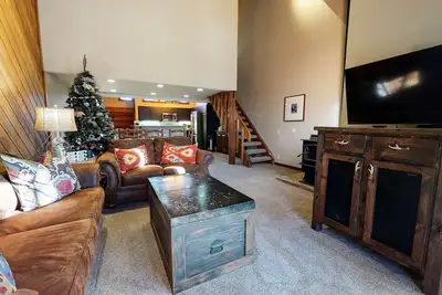 Image de Snowcreek Iii 415 Gorgeous Mountain Views, Remodeled with Washer Dryer by RedAwning