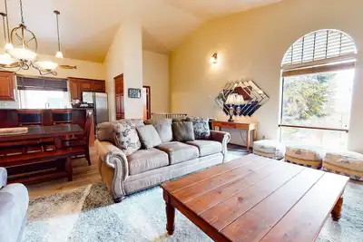 Image de Helios North 5, Convenient Location Across from Village, Underground Parking by RedAwning