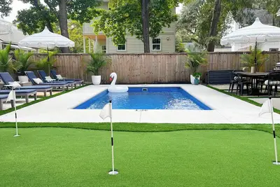 Image de Saltwater Pool & Putting Green in Park Circle with 3 King Beds!