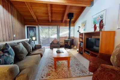 Image de Mammoth Estates 133 Light and Bright Family favorite with Spacious Floorplan by RedAwning