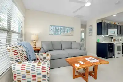 Completely Remodeled- 150 Yards to Beach and Restaurants!