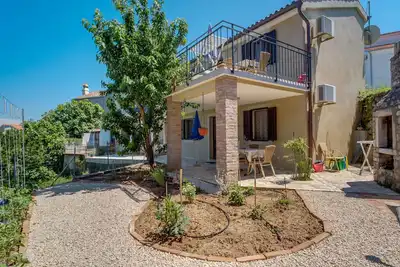 Image de Appartement d'une chambre avec la terrasse Nerezine, Losinj (A-18734-a)