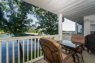 Image de Parkview Bay 212 - Lakeside Condo w/State Park View