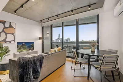 Image de Modern, Executive 1 Bedroom Apartment With Balcony