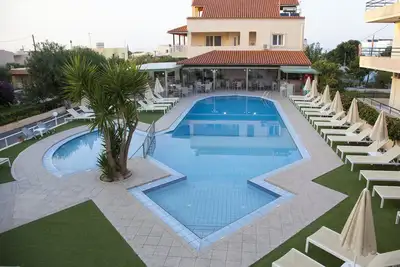 Image de Blue Sky Hotel Studio with sea view & pool
