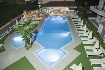 Image de Blue Sky Hotel Superior Apartment with garden view & pool