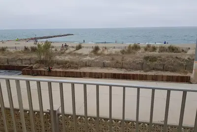 Image de T3, Magnifique Vue mer, accès direct plage centrale