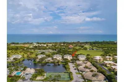 Image de The Horizon Hideaway • Walk To The Beach!