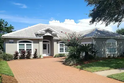 Image de Destiny Hideaway 4 Bd Family-Friendly Home in Destiny East w/Golf Cart/Bikes