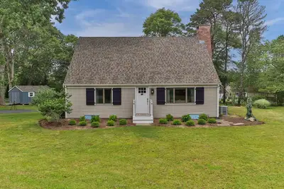 Image de 23 Hammond- Scorton Shores Escape, central A/C, . 3 miles to private beach access