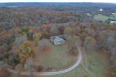 Image de Private getaway, new, overlooking Hot Springs 270 east. Temporary housing rates