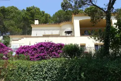 Image de Air conditioned 4 Bedroom, 4 Bathroom villa. Walkable to the Beach