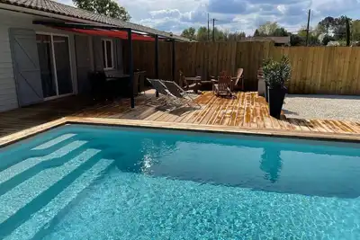 Image de Near Soulac/sea House sleeps 6 with indoor heated swimming pool