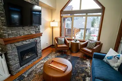 Image de The Raven Suite at Stoneridge by JayBird Vacations