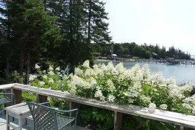 Image de Shorefront Apartment attached to cottage with Ocean Views, close to Acadia