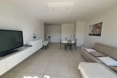 Image de Magnifique  T2 60m2 Cavalaire 5min des plages et proche tous commerces