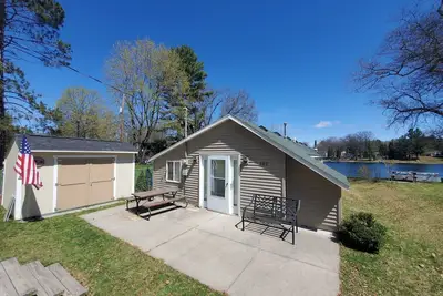 Image de No Cleaning Fee - Bluegill lake -Lake front retreat- Dog friendly