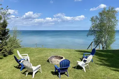 Image de Amazing lake view and peaceful cottage with kayaks