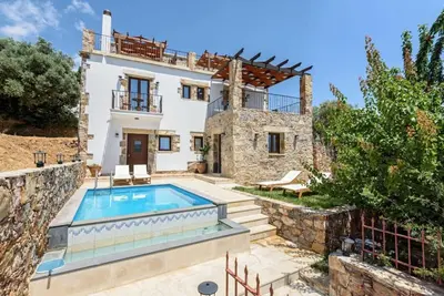 Image de Minos Country Living Alexander maisonnette avec piscine privée