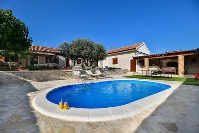 Image de Belle maison Ă Lisicic avec WiFi