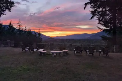 Image de Private Hilltop Escape. Firepit, Bbq, Sunset, Sauna, Office