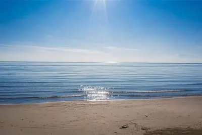 Image de Lake Ontario Beach House Getaway- House #1