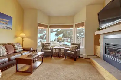 Image de Tl503: Panoramic Views of Copper Mountain, 1-Bedroom Condo with Hot Tub!
