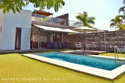 Image de Deluxe Villa with private pool heater El Duque