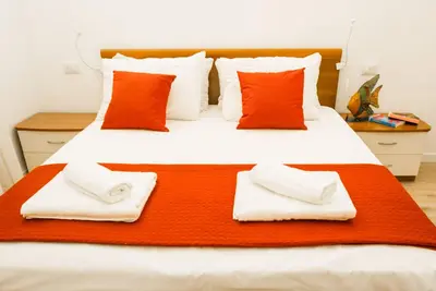 Image de Two adjoining apartments Porta Romana eight pax
