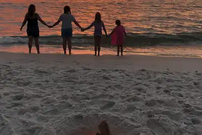 Image de Steps Away from Beach! Golf Cart Included! EBikes! Pool! 2 PaddleBoards! Arcade!