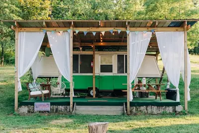 Image de Lost Hill Lake Charming Camper