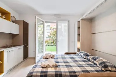 Monolocale con Giardino, Ac e Garage Privato!