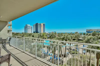Image de Sterling Shores #317 | Luxury Condo, Private Beach Access!