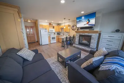 Image de Charming Studio, Ideal For Couples Winter Getaway!
