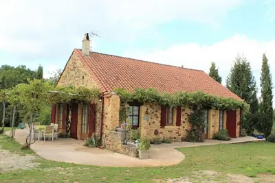 Image de Maison 2 Chambres avec Jardin, Animaux Acceptés, Parking, WiFi à Mazeyrolles