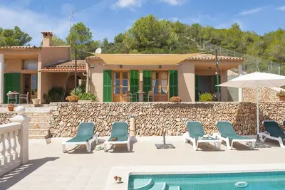 Image de Rustikales Ferienhaus fĂĽr Einen Urlaub in Einer Privilegierten Gegend